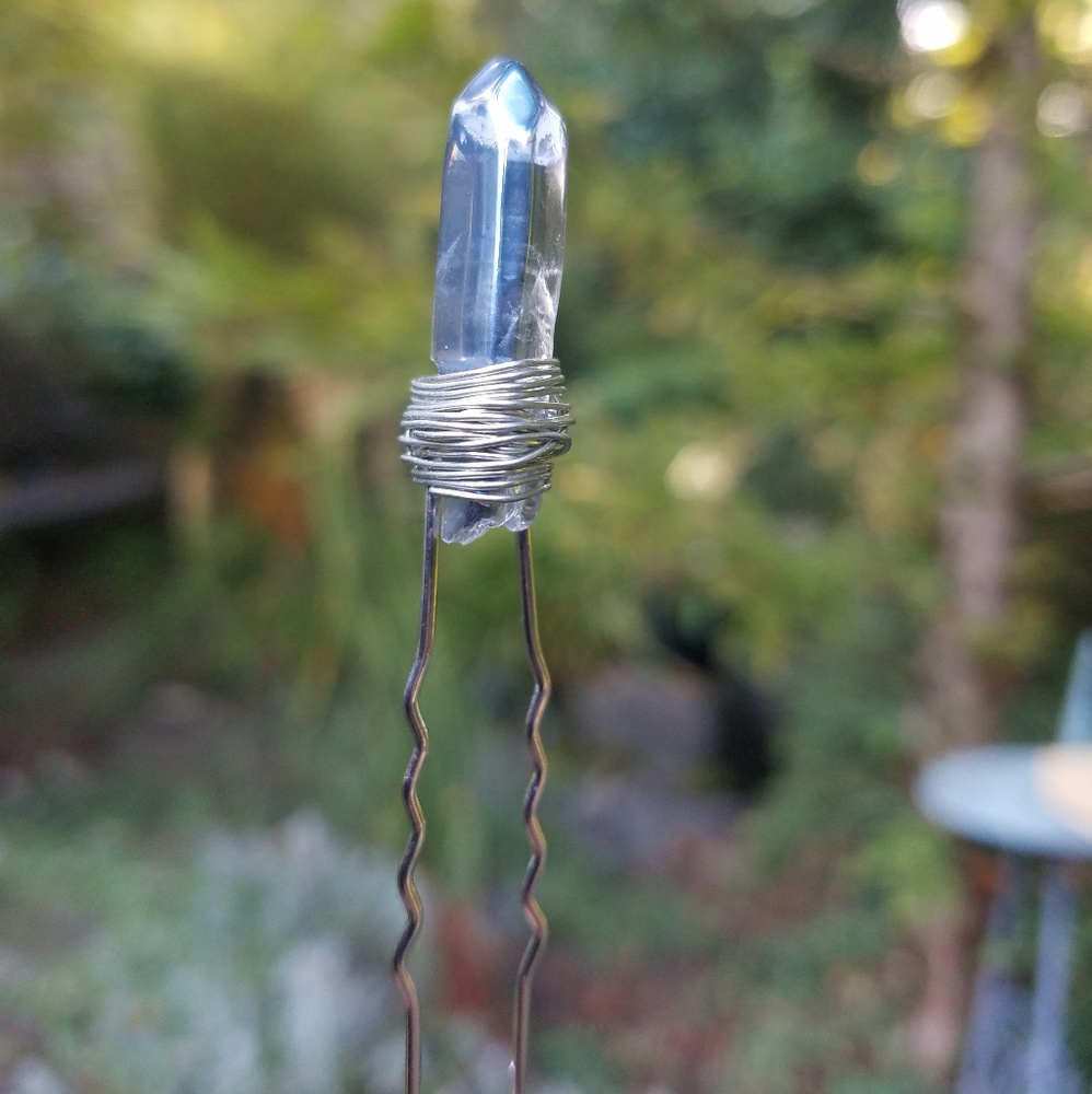 Aura Quartz Hairpin Purple - Picture 2 of 4